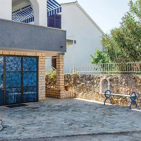 Σπίτι διακοπών Three-bedroom In *
