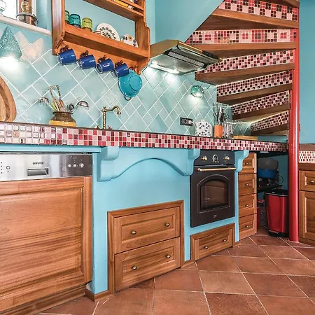 Holiday home Three-bedroom In Zaboric