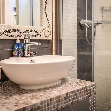 Three-bedroom In Σπίτι διακοπών Zaboric