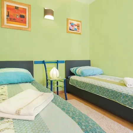 Three-bedroom In Zaboric