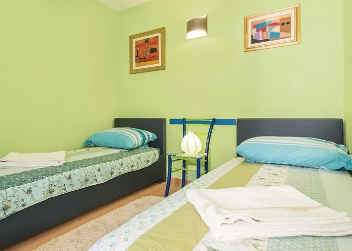 Three-bedroom In Vikendica Zaboric