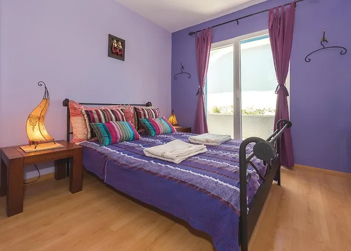 Vikendica Three-bedroom In