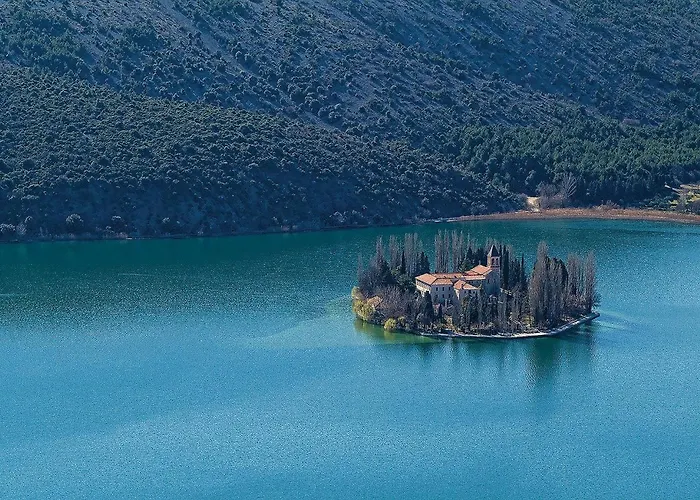 Vikendica Three-bedroom In Zaboric