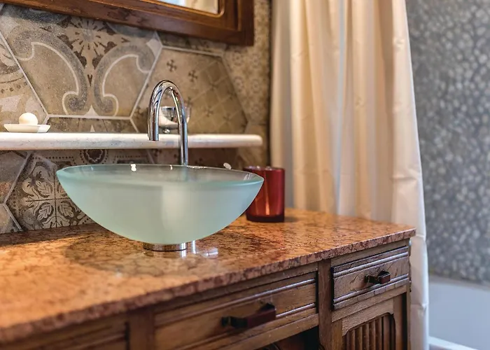 Three-bedroom In Vikendica