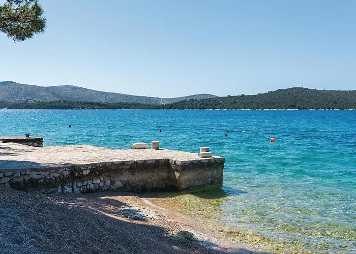 Vikendica Three-bedroom In Zaboric